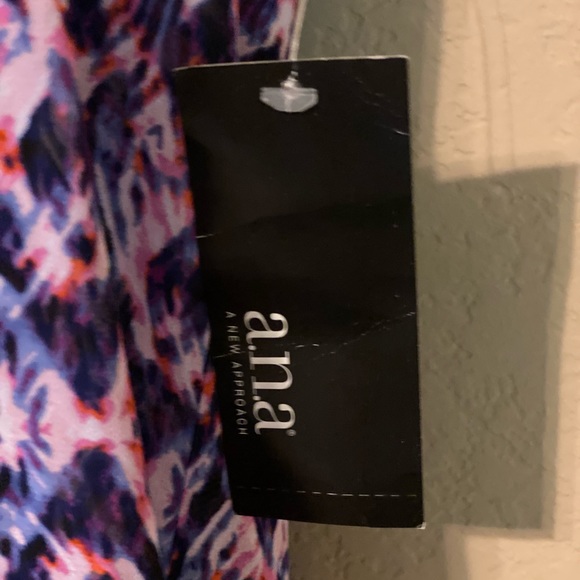 2-pc Multi-Color Short Set - Picture 4 of 6